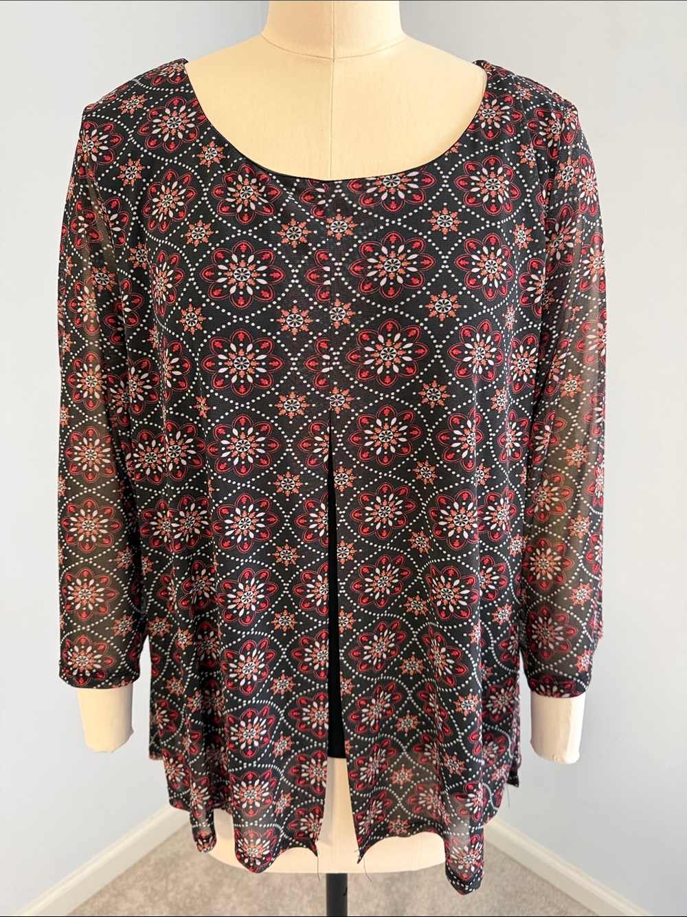 Zac & Rachel Black & Red Floral Geometric 3/4 Sleeve Women's Top SZL